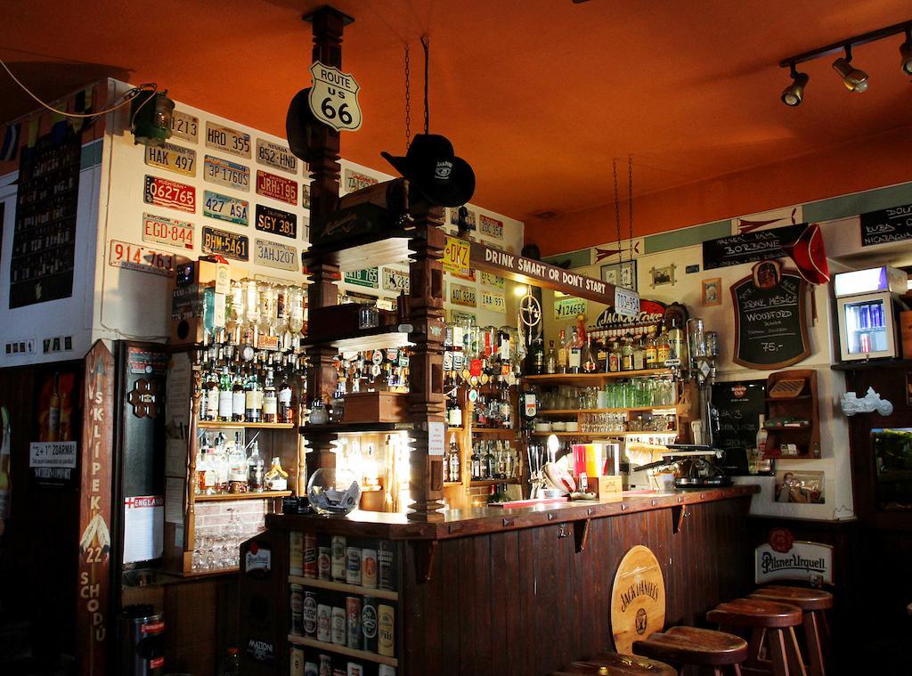 Pension Alfa & Whisky Pub Tabor Exterior photo